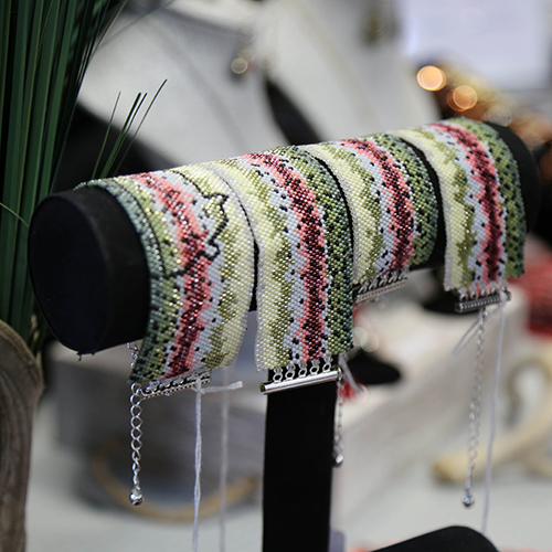 display fish bracelets 